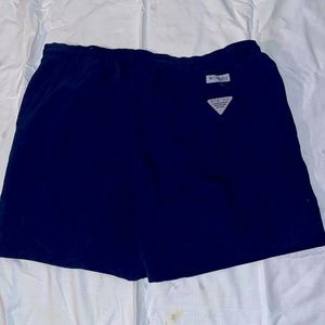 Columbia PFG utility shorts XL